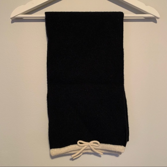 Portolano Matching Gloves & Scarf Set - Picture 2 of 5